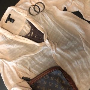 Lightweight mid sleeve cream blouse